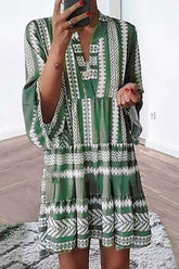 Three Quarter Sleeve Vintage V-Neck Dress