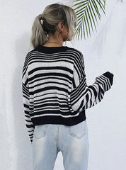 WOMEN'S SHORT STRIPED COLLAR SWEATER