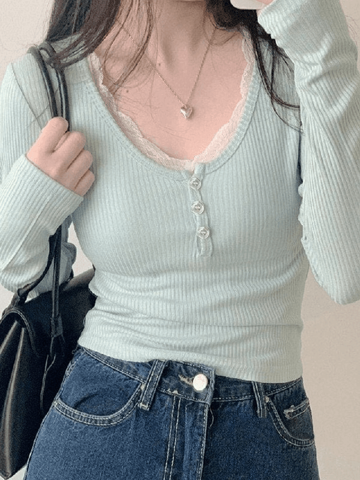 Lace Trim Graceful Knit Crop Top