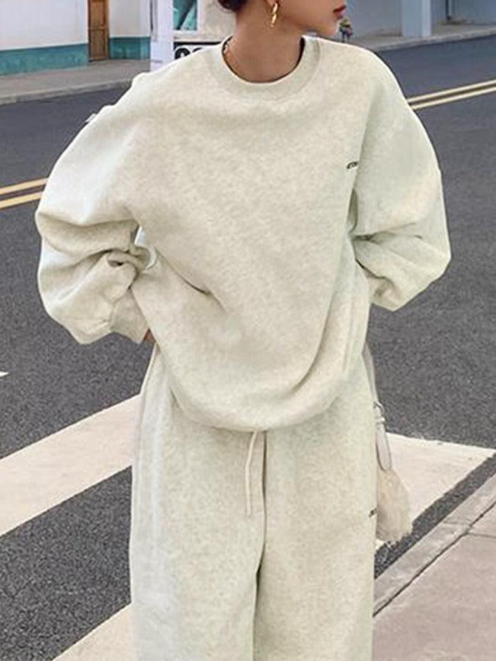 Simple Embroidery Embellished Oversized Sweatshirt - HouseofHalley