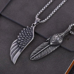 Vintage Feather Silver Neacklace