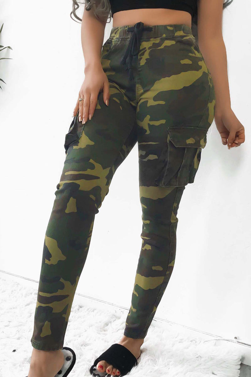 Camouflage Printed Drawstring Waist Pants