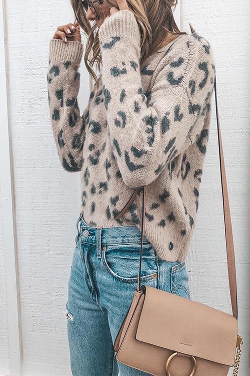 Chic Leopard Print Sweater