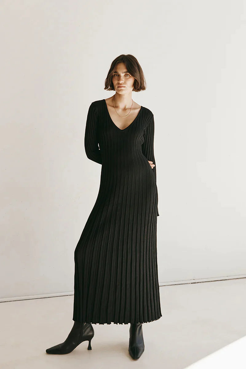 Sleeved Knit Midi Dress