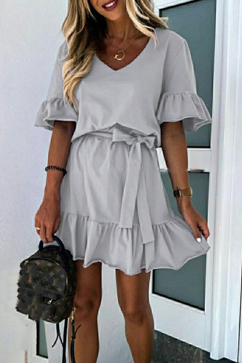 Ruffle Hem Solid V-Neck Dress(With Belt)