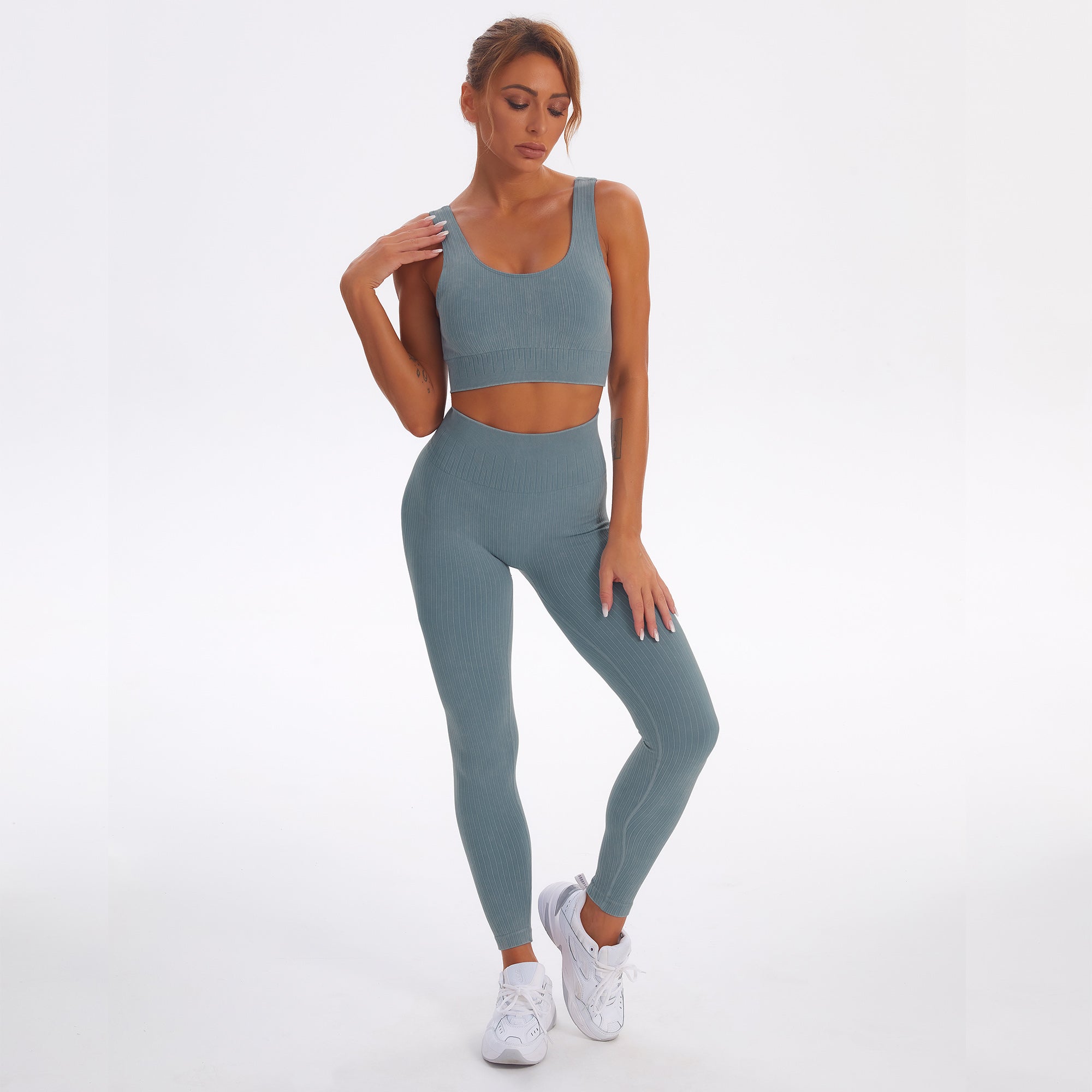 Seamless Gym Yoga Set Striped Sports Bra & Leggings for Women