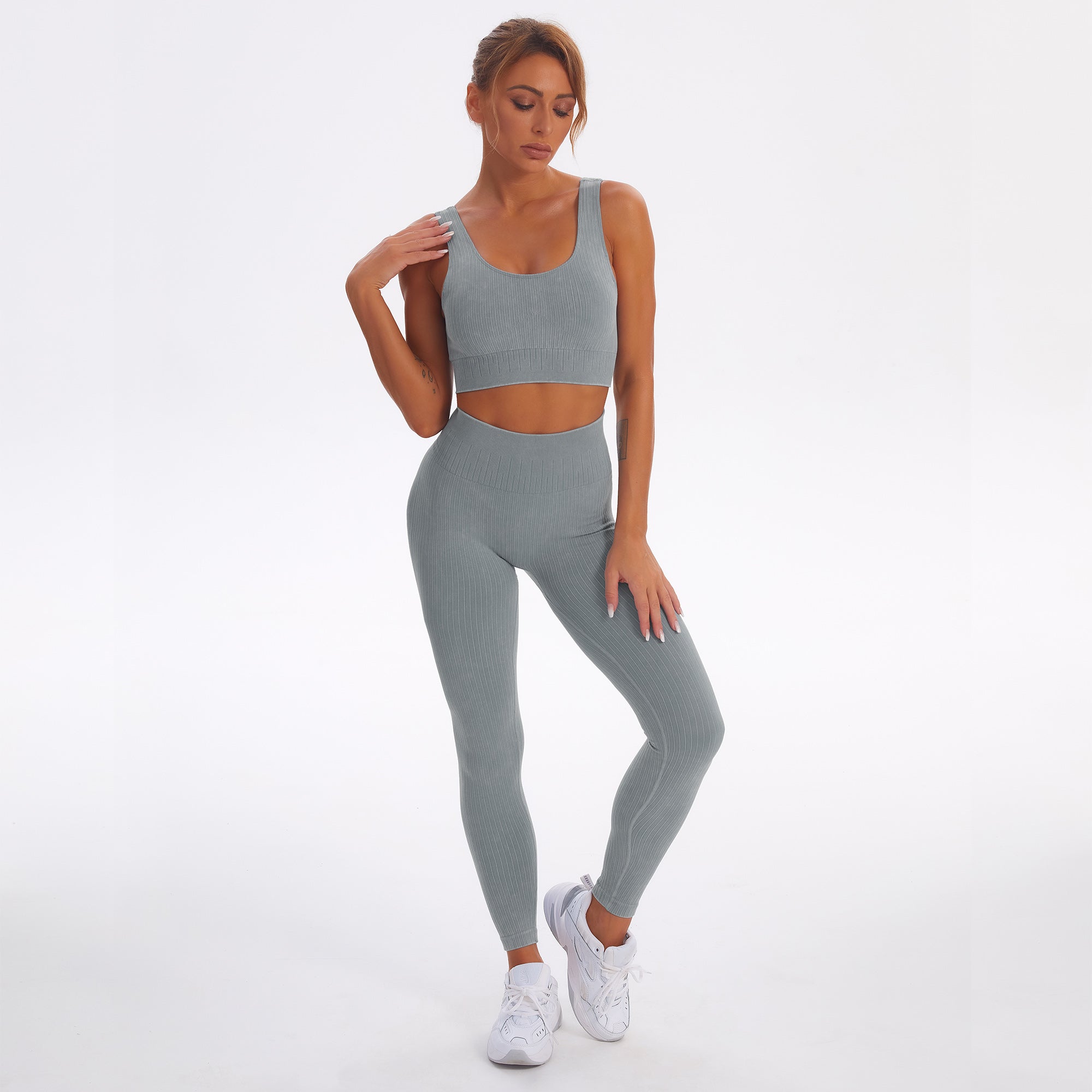 Seamless Gym Yoga Set Striped Sports Bra & Leggings for Women