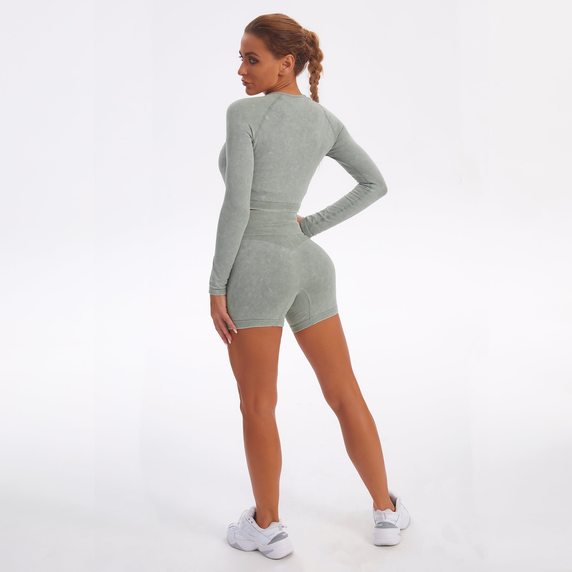 Seamless Gym Yoga Set Zip Up Long Sleeve & Shorts