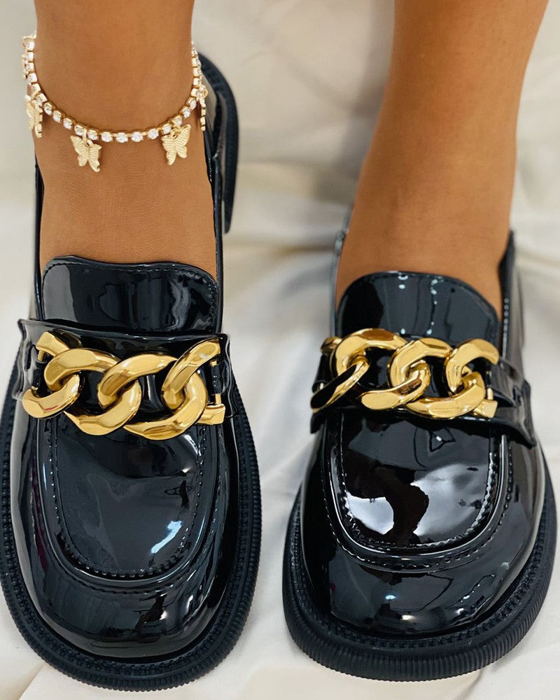 Round Toe Chain Decor Slip On Loafers